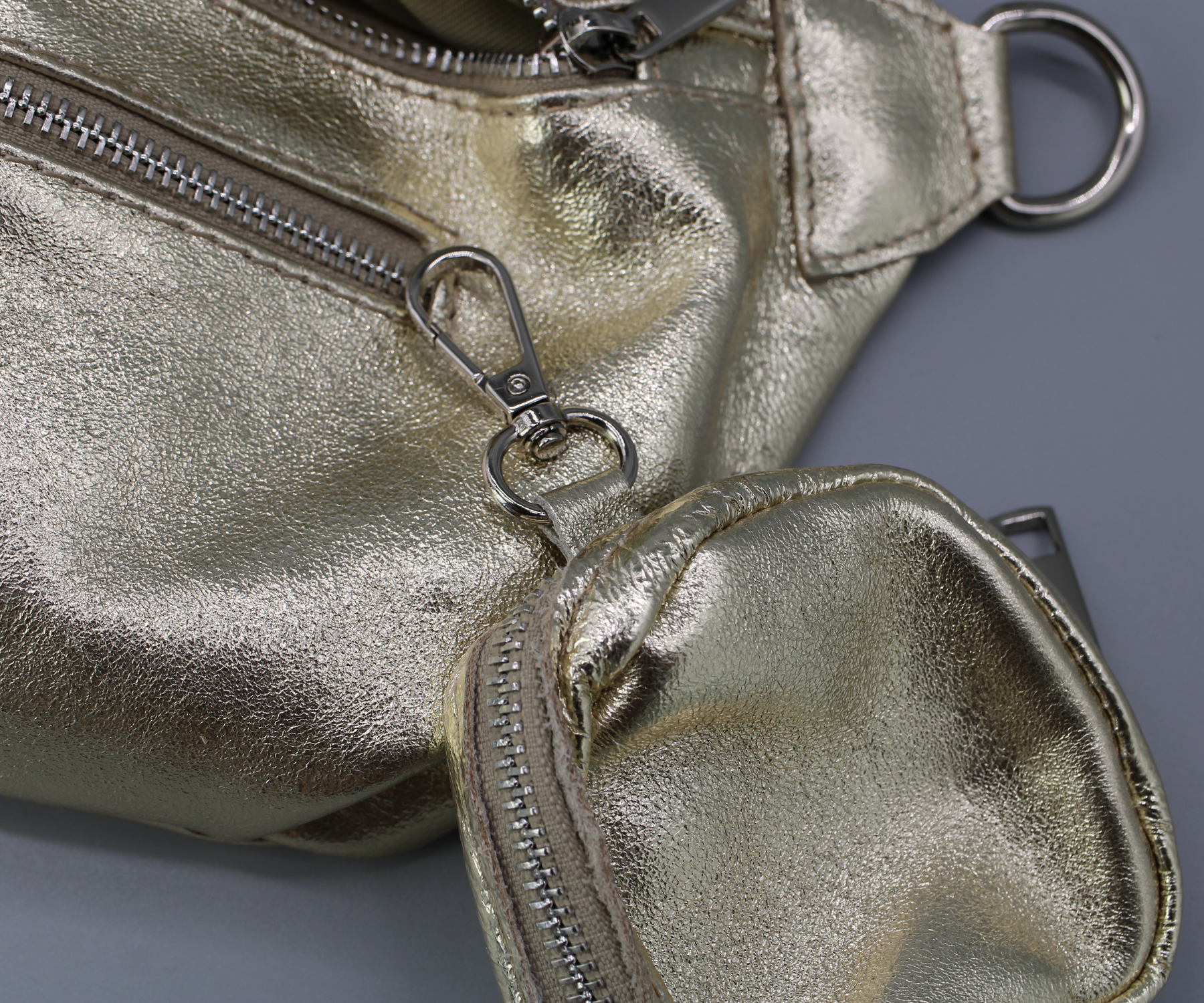 Yade - Metallic Gold