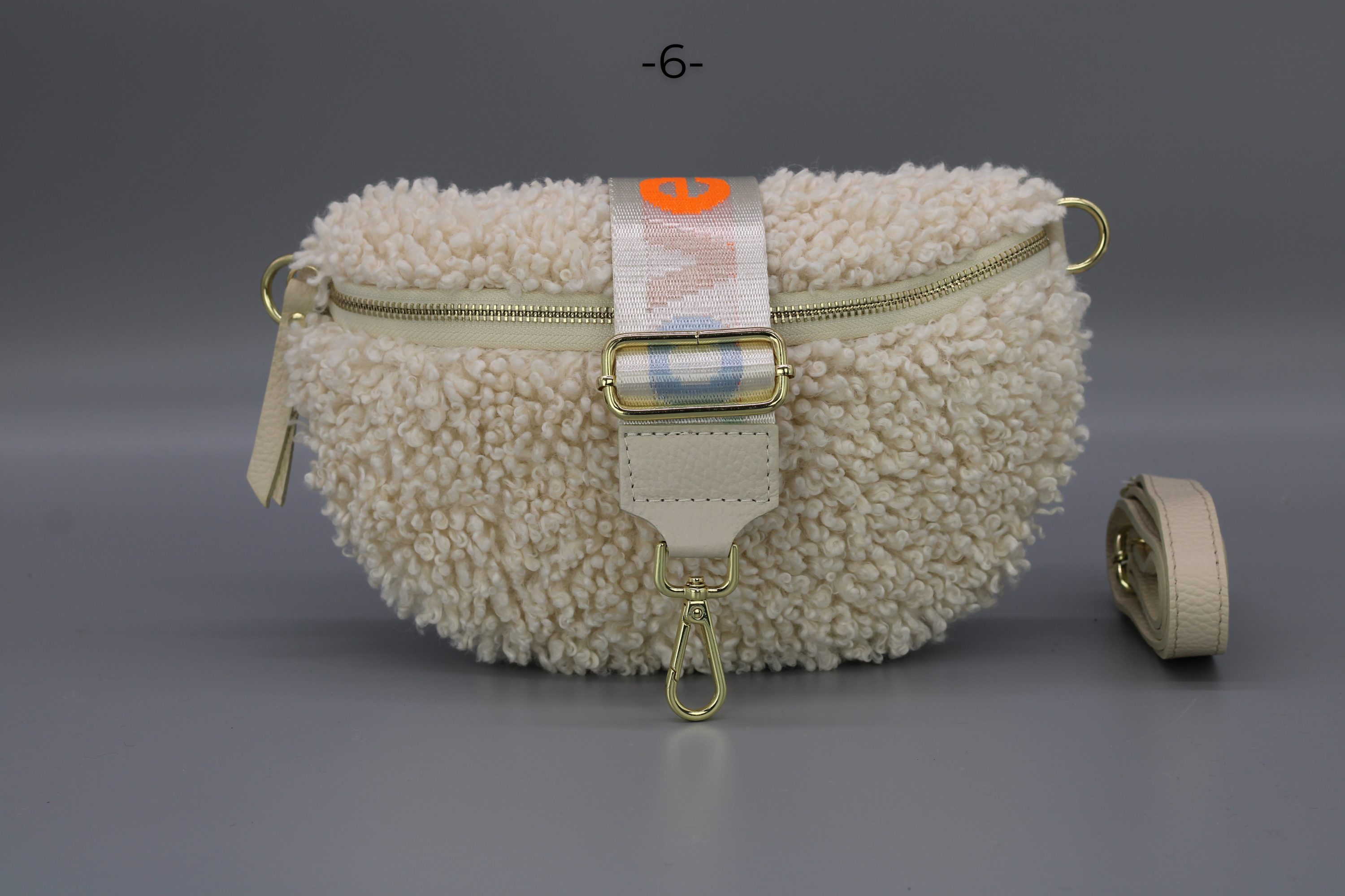 Teddy - Medium Beige (Gold)