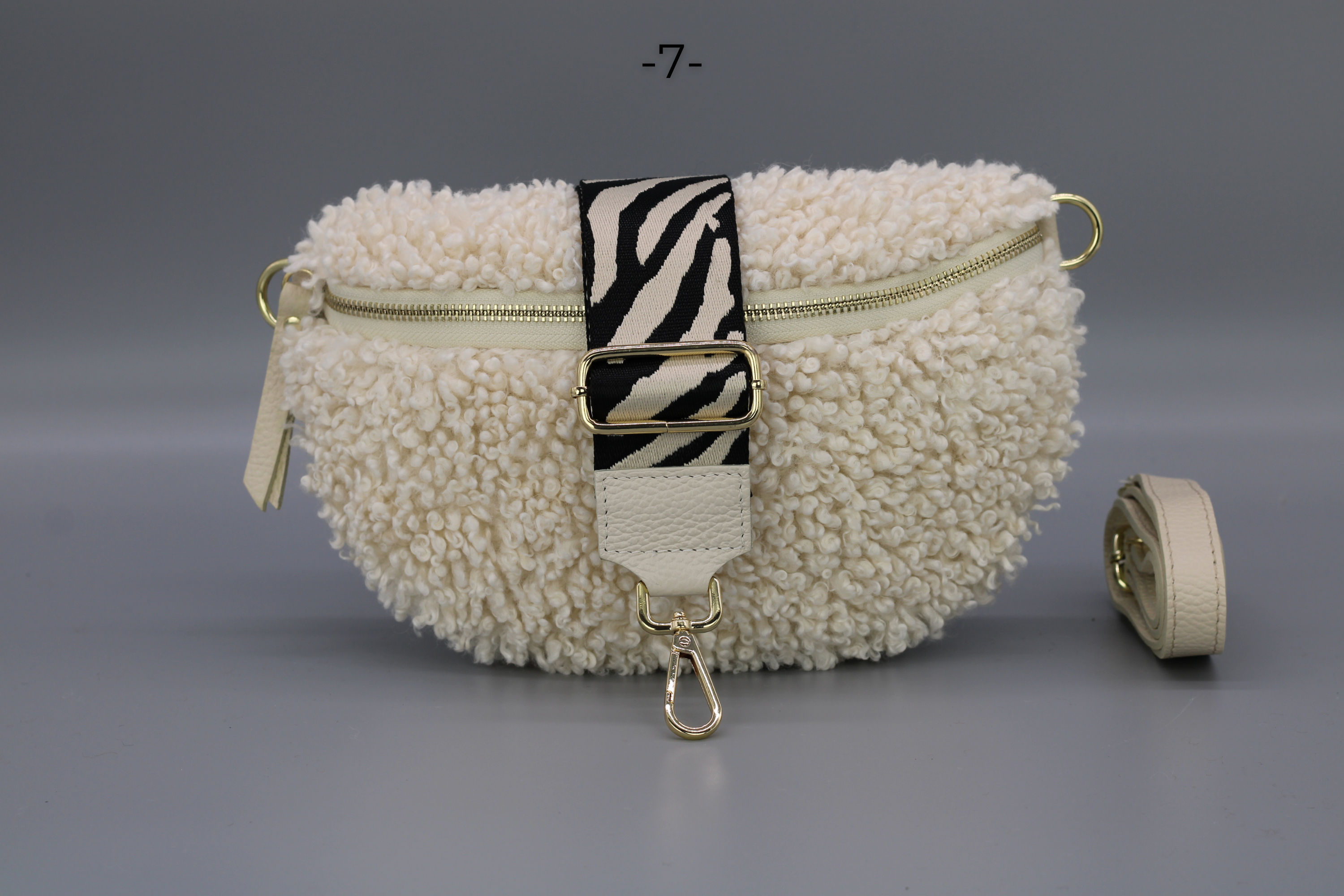 Teddy - Medium Beige (Gold)