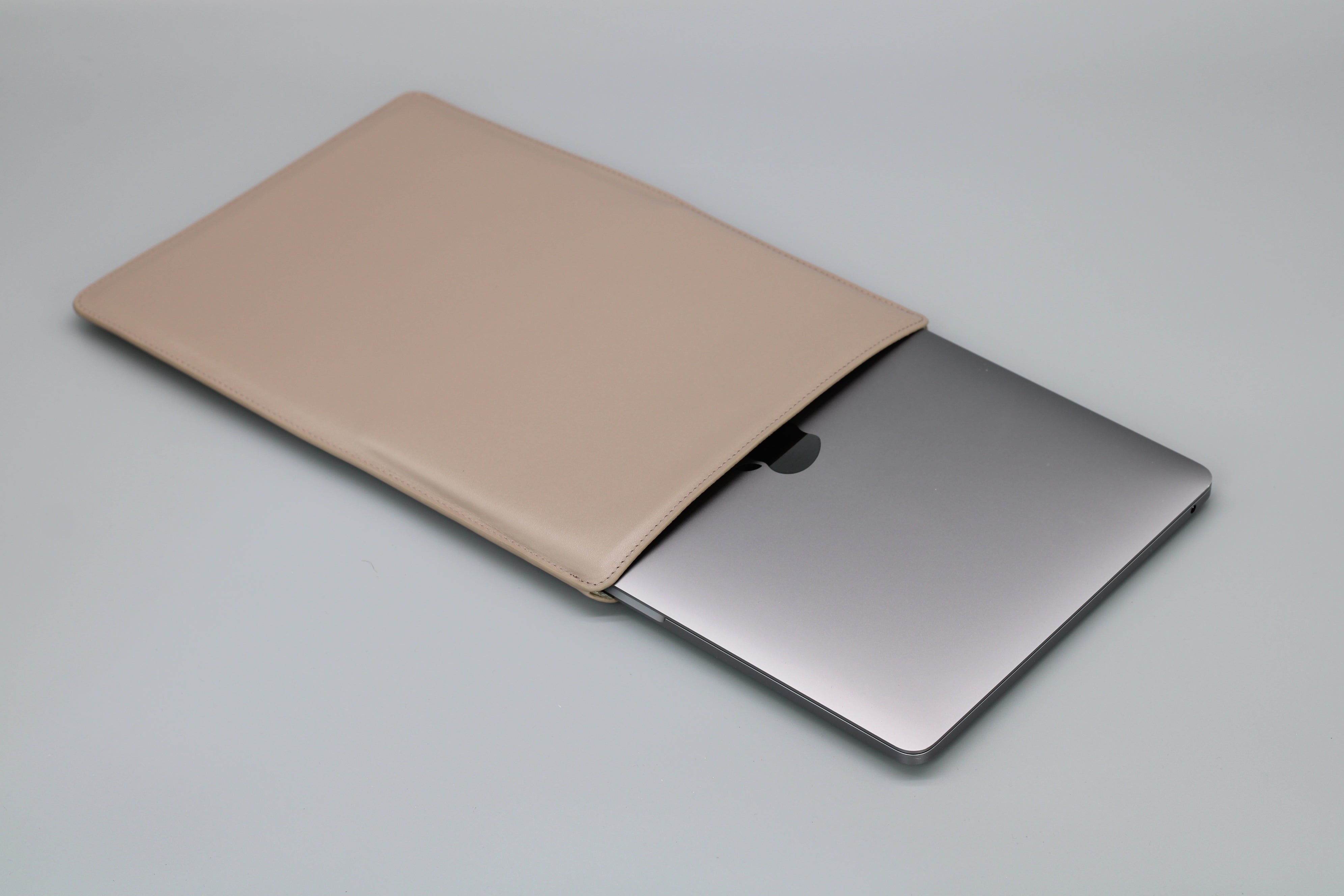Macbook Air/Pro 13" Bags - Taupe