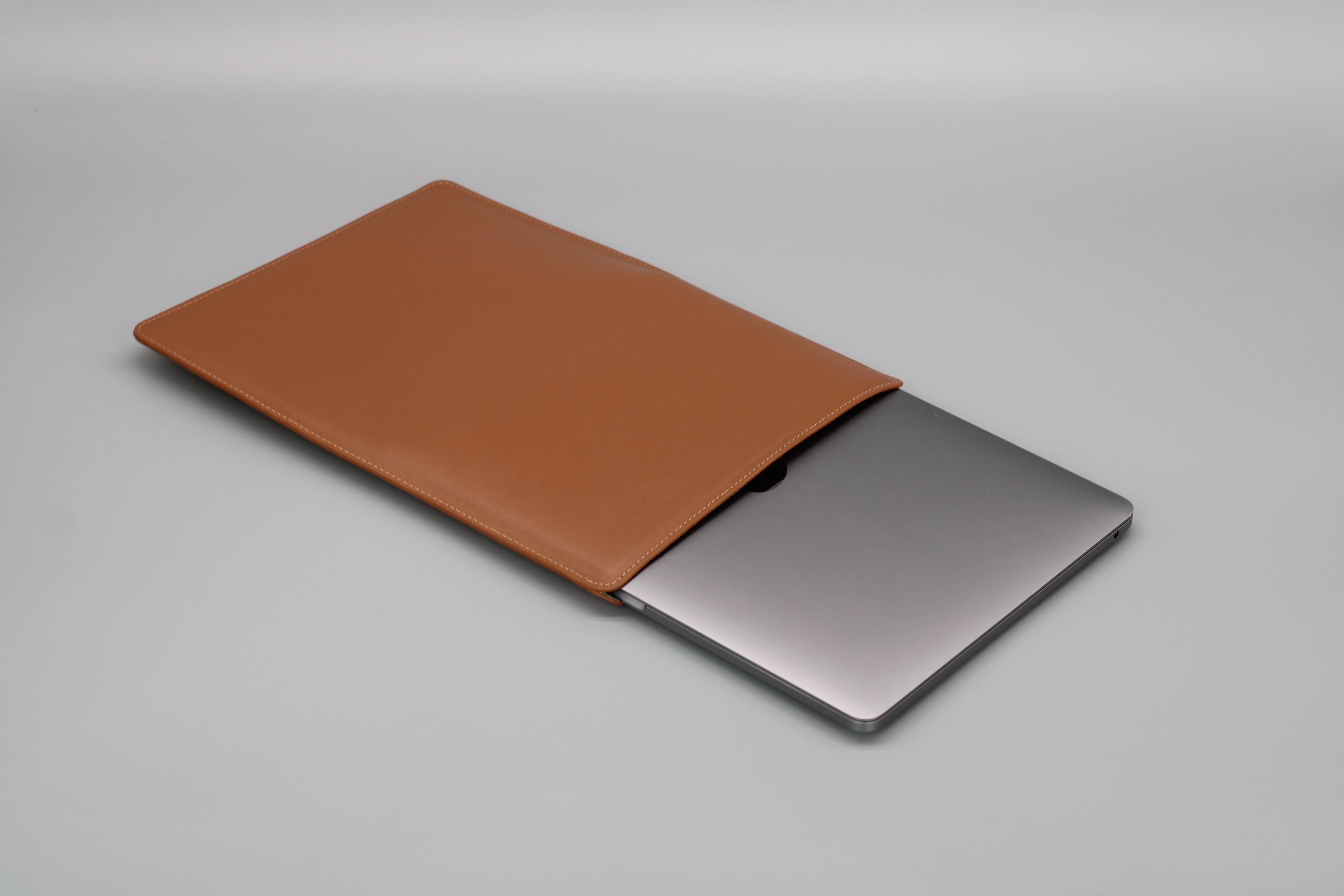 Macbook Air/Pro 13" Bags - Cognac Brown
