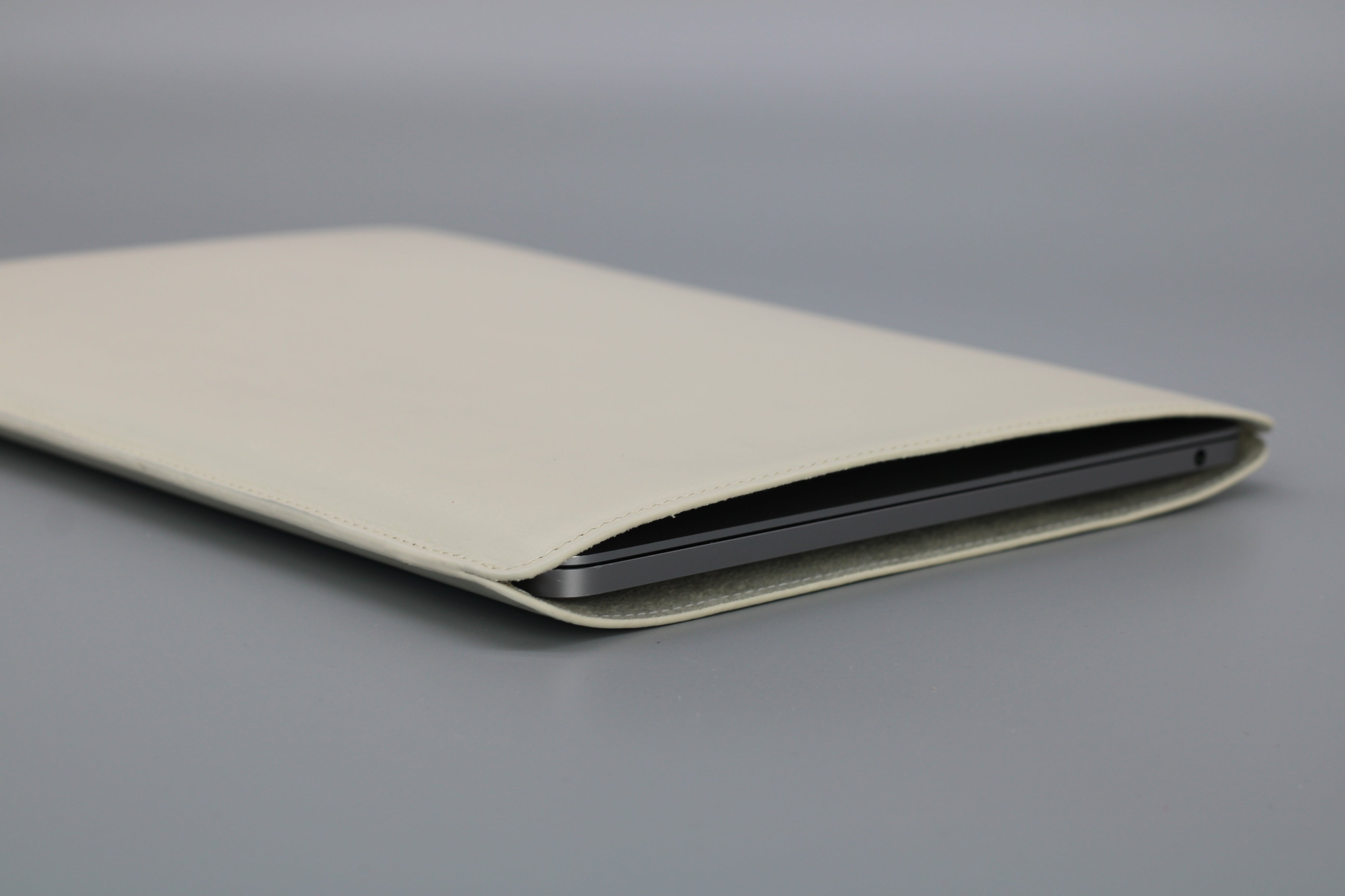Macbook Air/Pro 13" Taschen - Beige