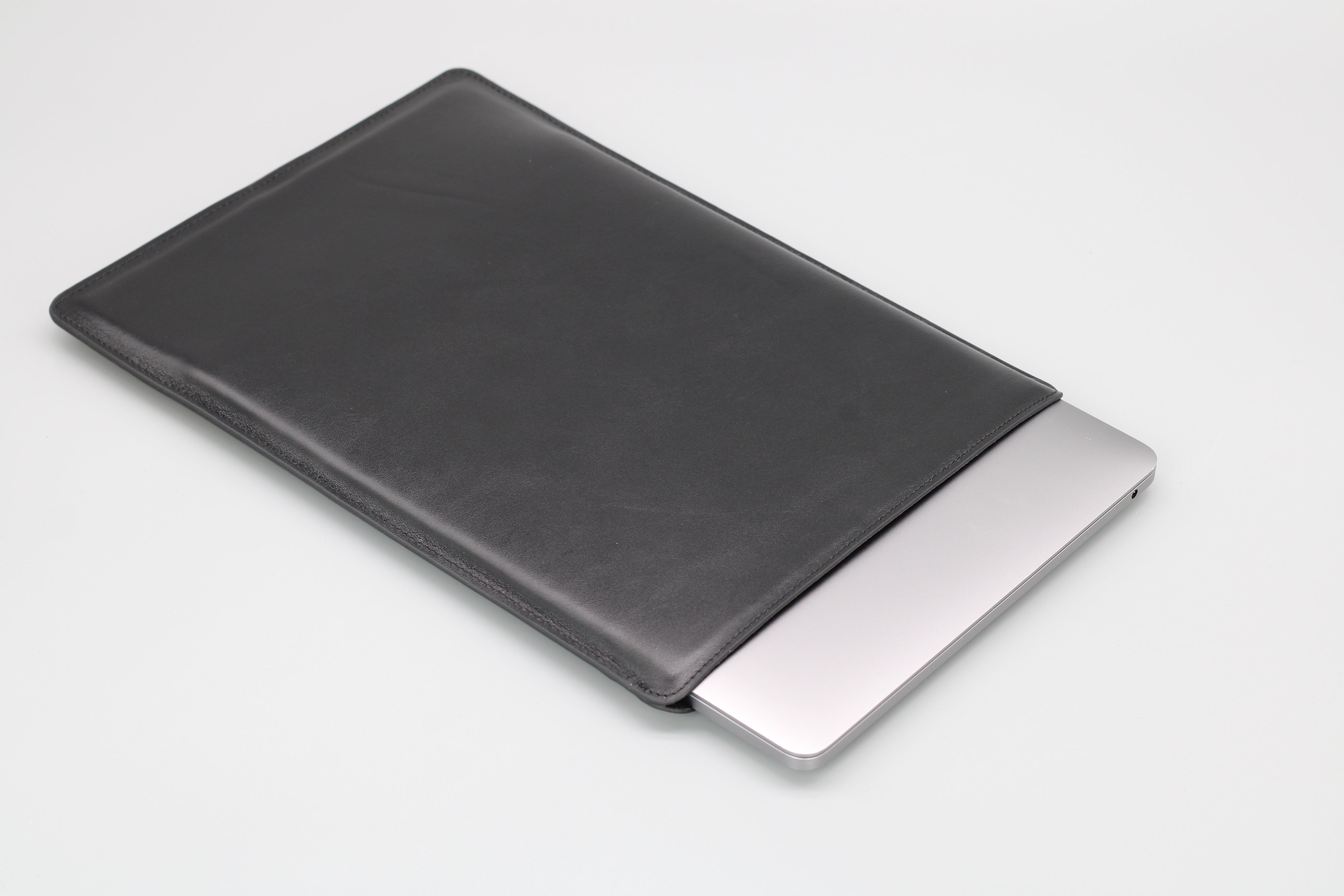 Macbook Air/Pro 13" Bags - Black