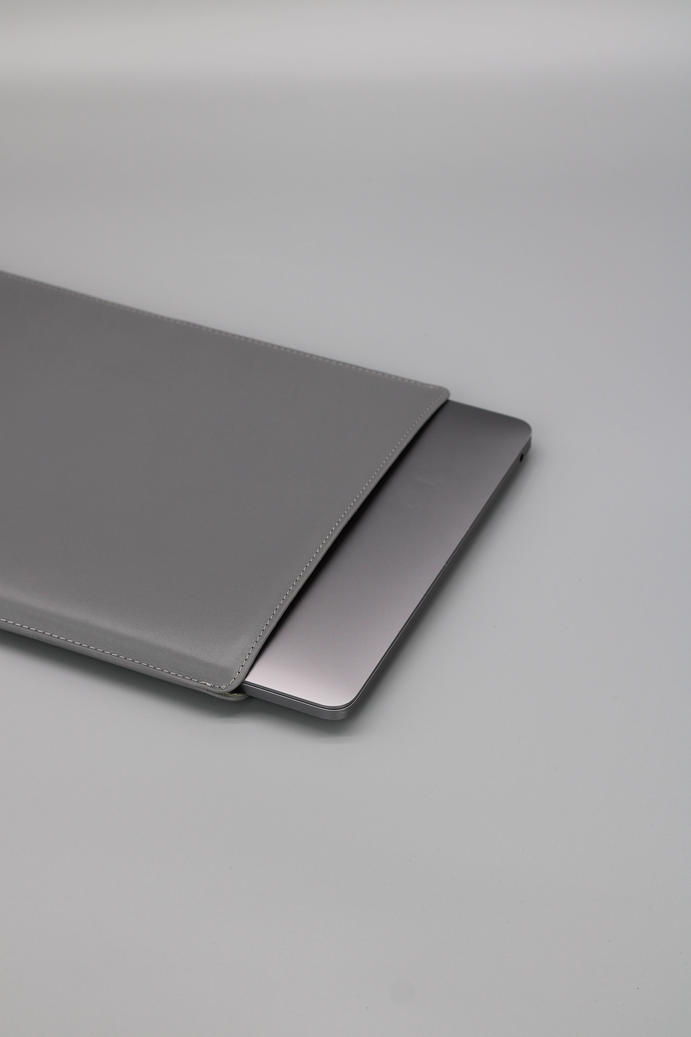 Macbook Air/Pro 13" Bags - Grey