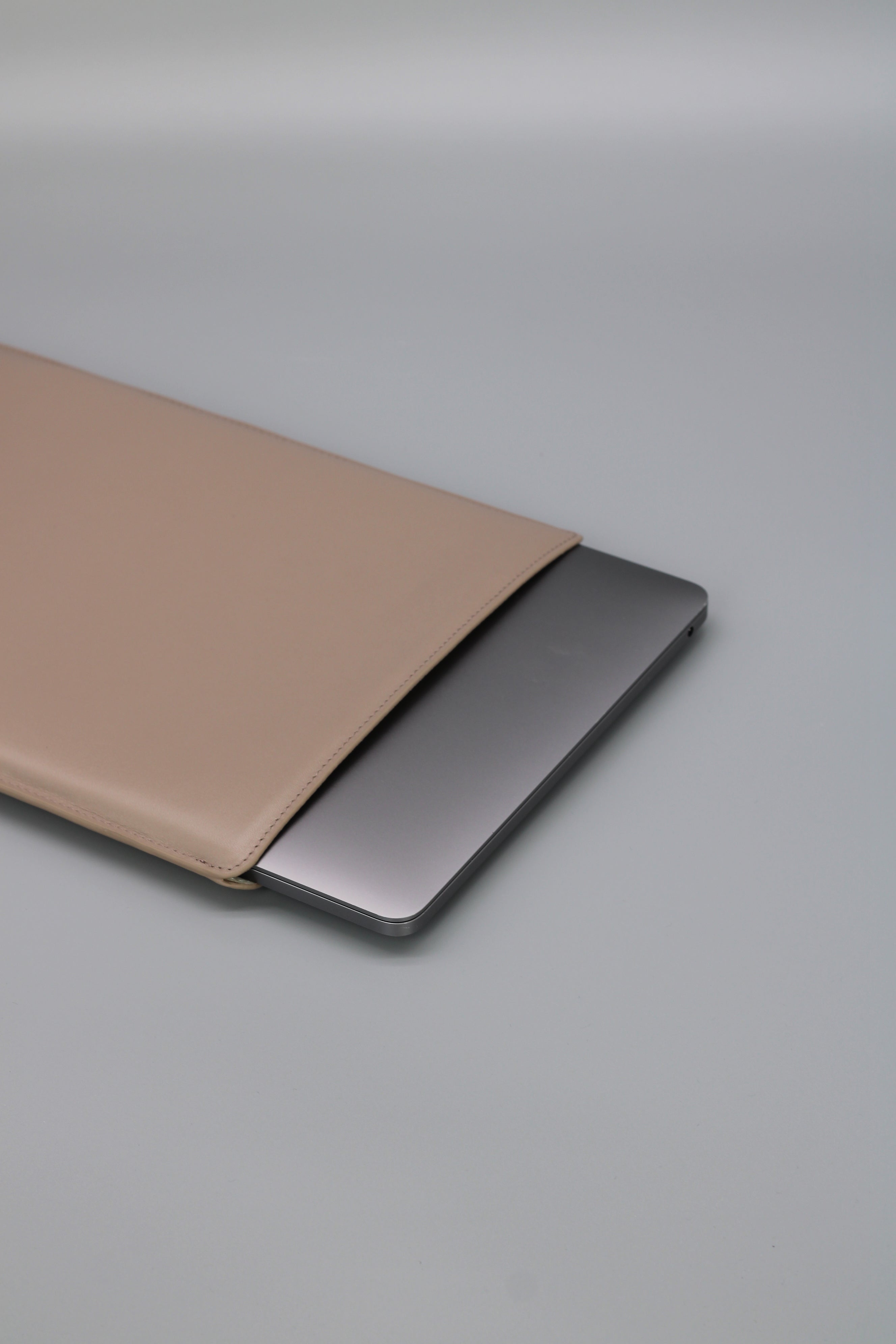 Macbook Air/Pro 13" Bags - Taupe