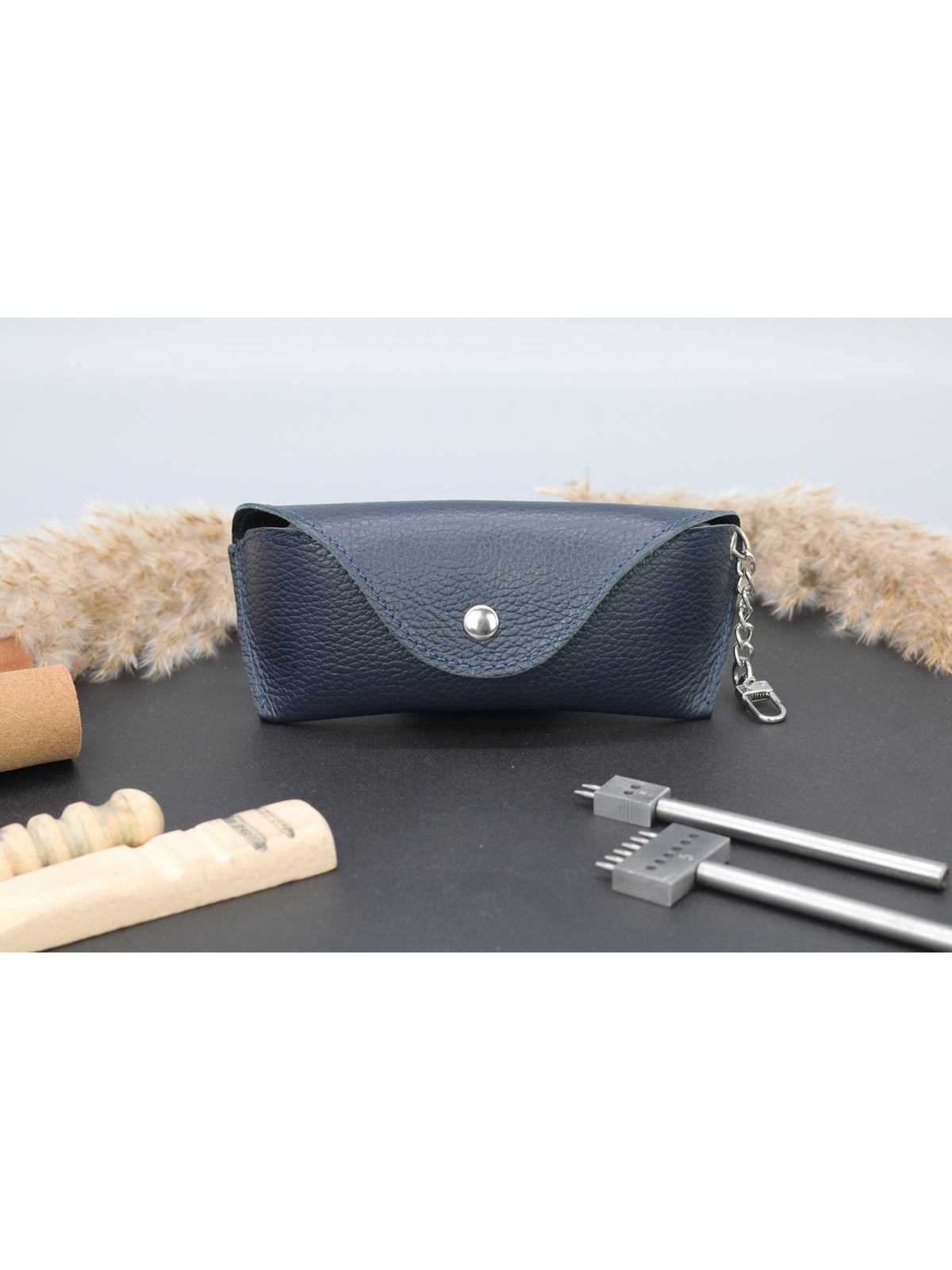 Brillenetui Sandra in Navyblau – BRISE – Ansicht 3