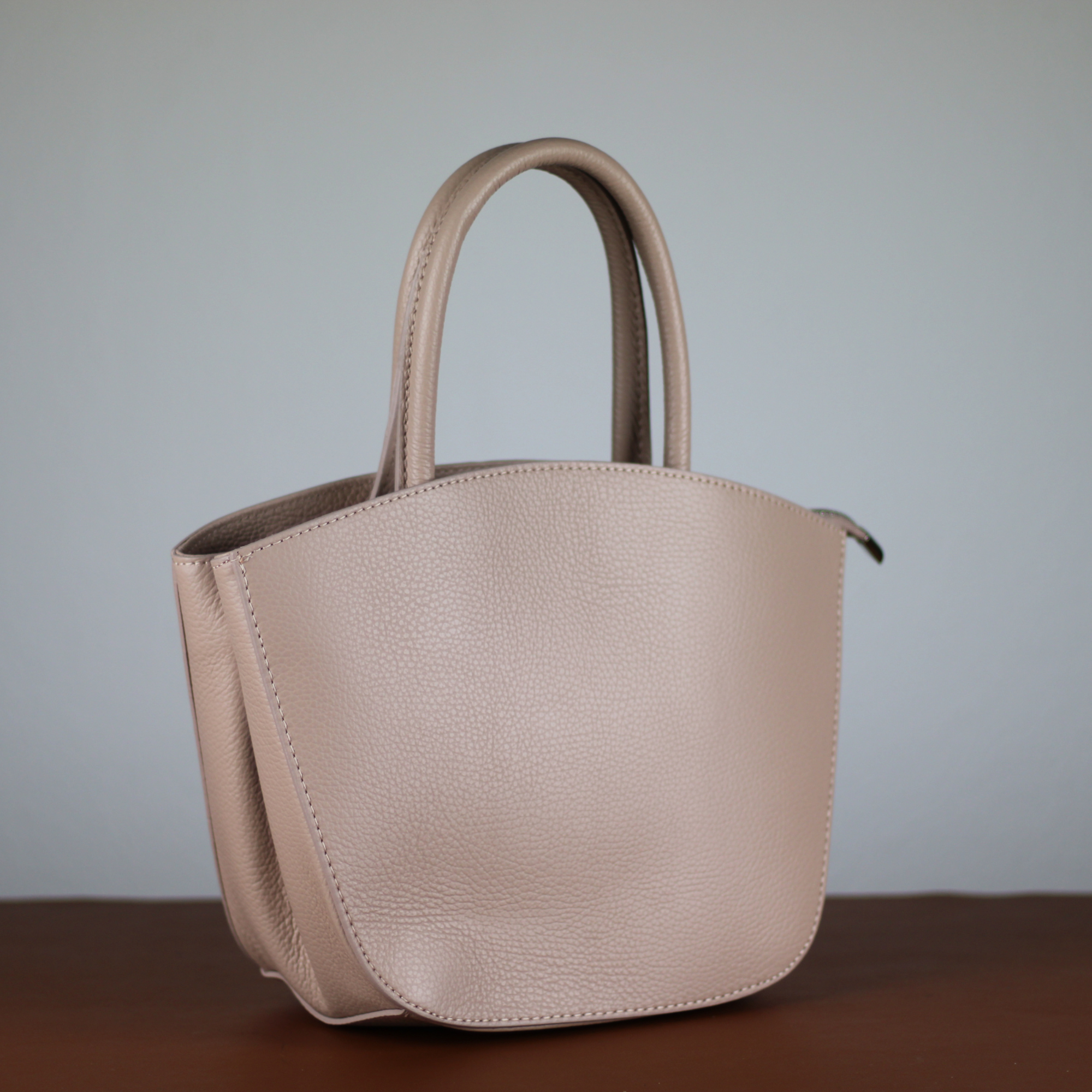 Freya - Dark Cream