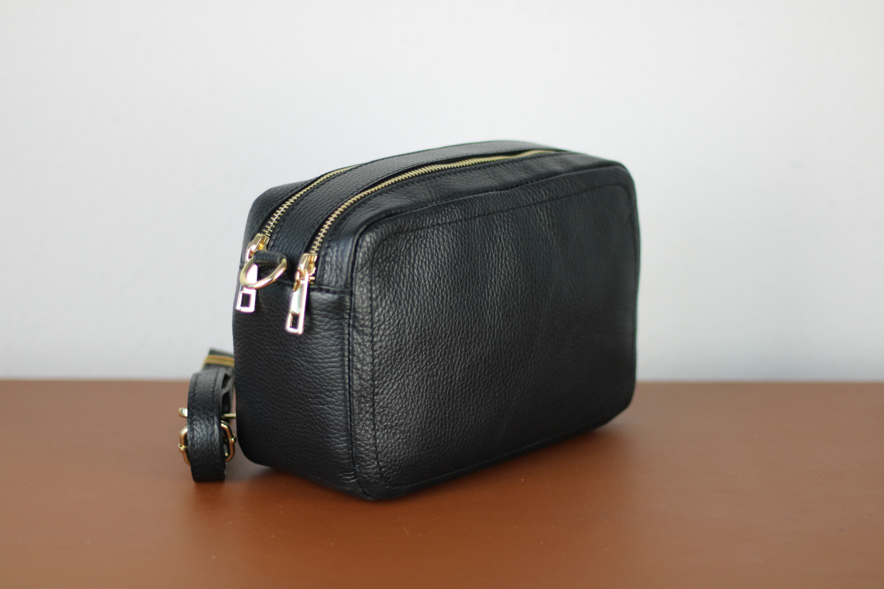 Gaia - Schwarz (Gold)