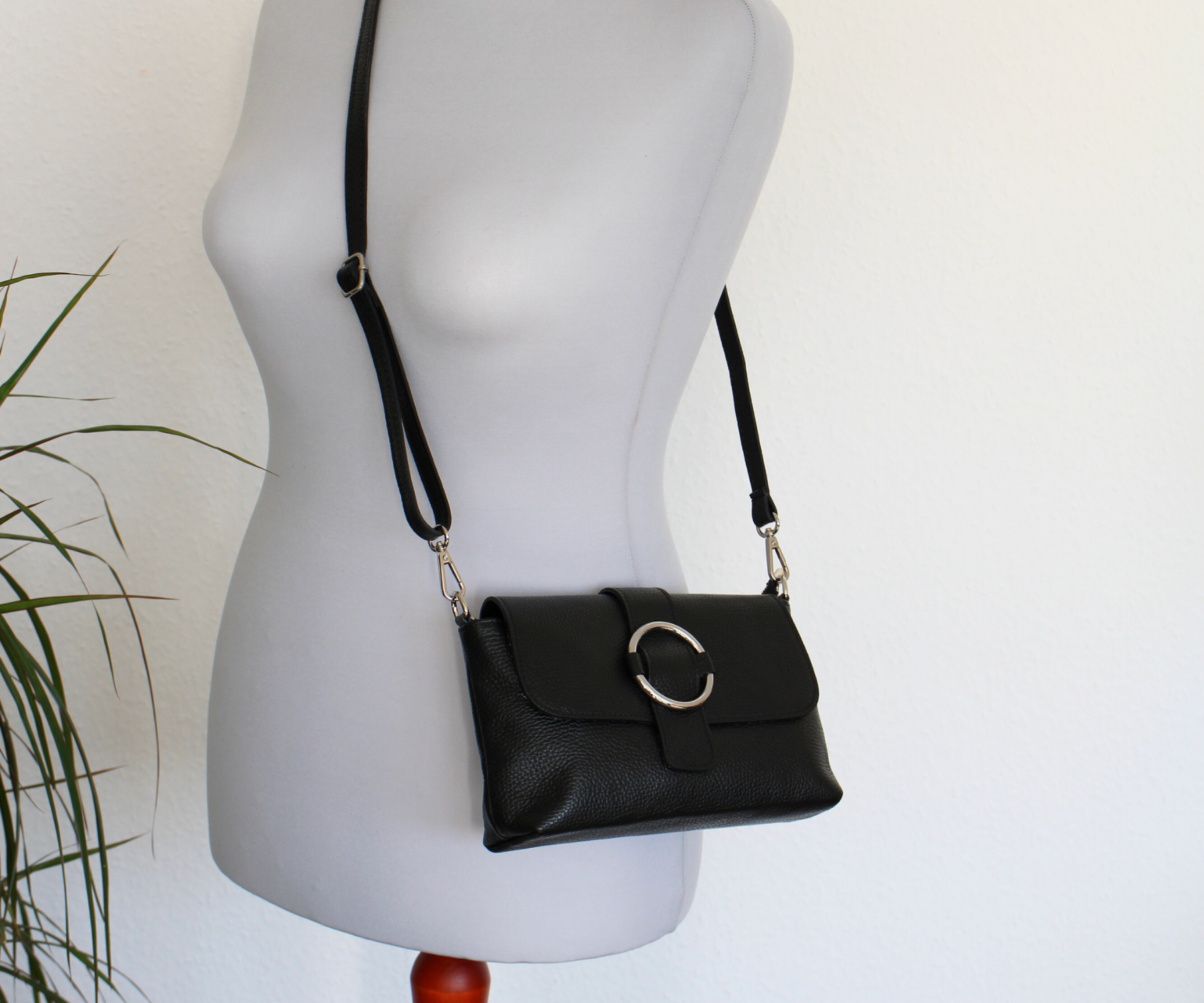 Runa - Black