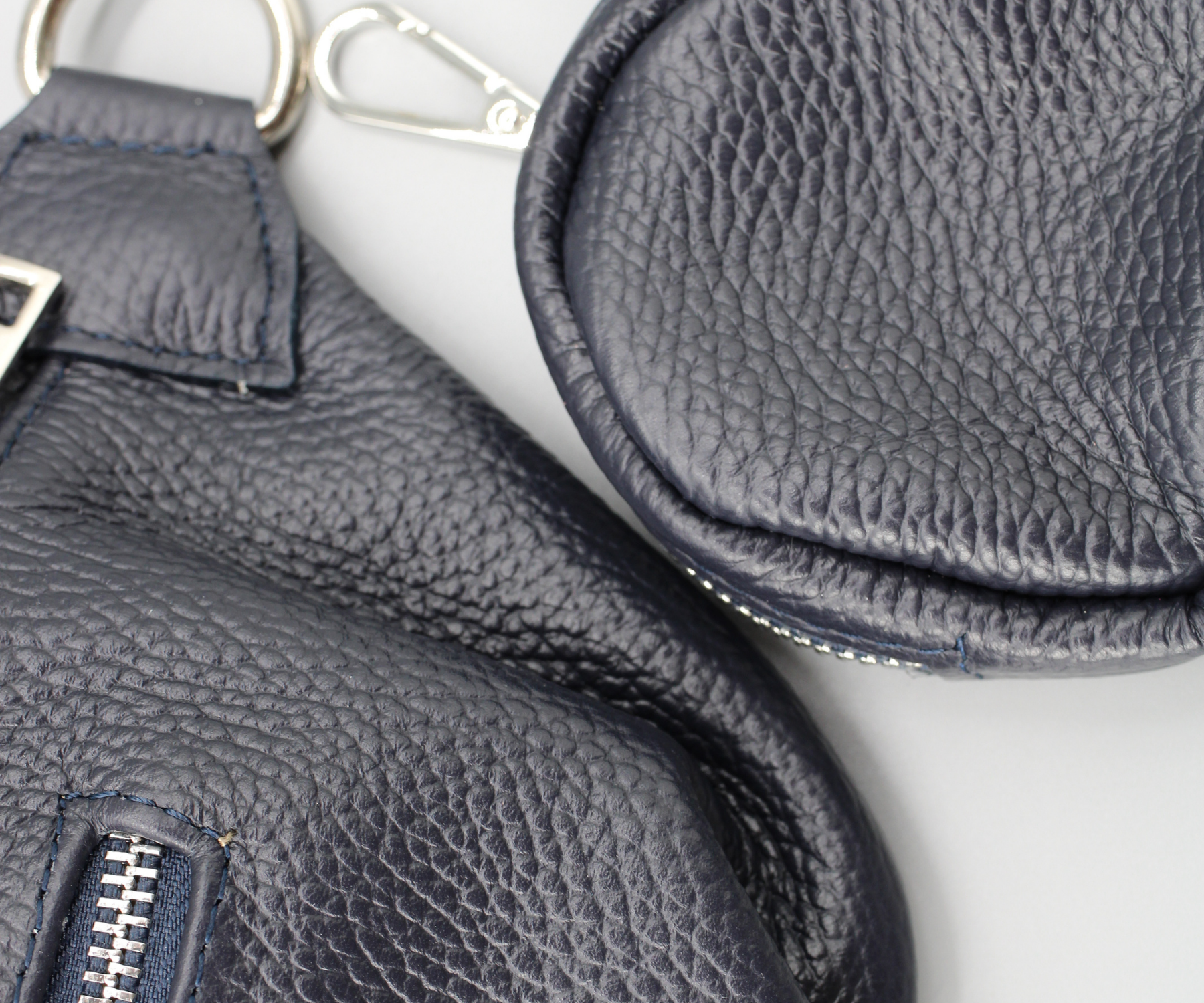 Yade-Navy Blue